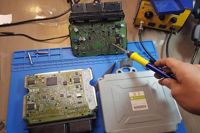 Diagnóstico y Reparación de Módulos Automotrices